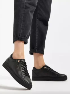 ESPRIT Zwarte Sneaker -Beroemde Schoenen Winkel 2090800 H10