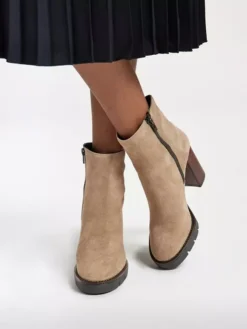 Zandkleurige Leren Enkellaars -Beroemde Schoenen Winkel 2126616 H10