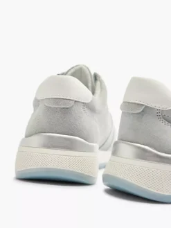 Lichtblauwe Leren Sneaker -Beroemde Schoenen Winkel 2161272 H4